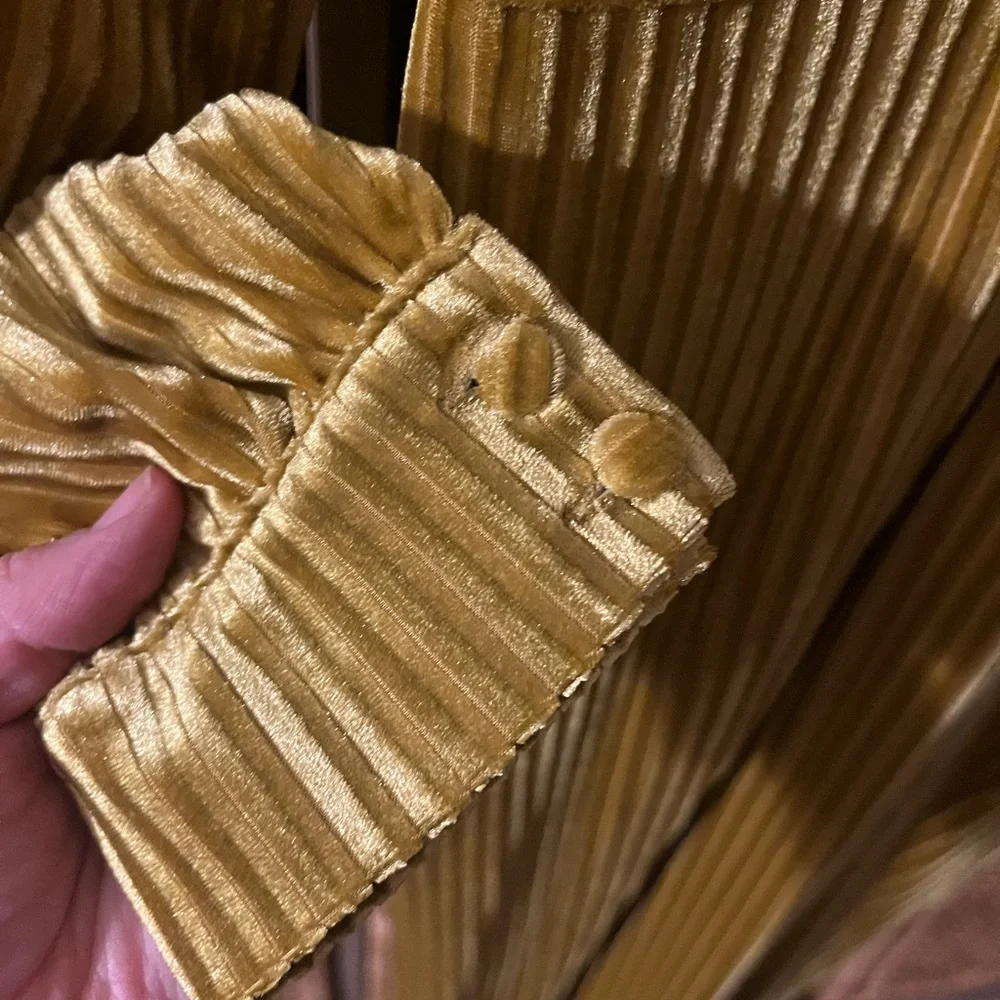 Voodoo Vixen Gold Edith Velvet Jewel Gown, Sz Large, 12 US - Picture 6 of 7